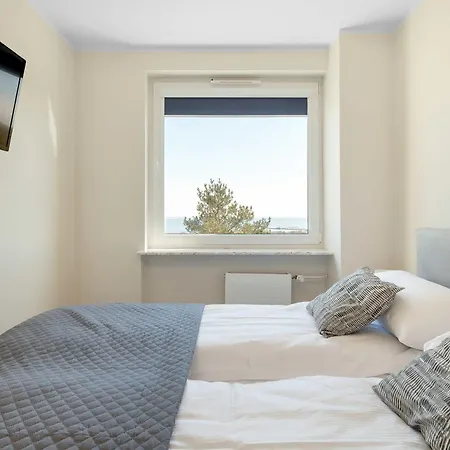 Bright & Modern With Balcony And Seaview By Renters شقة *